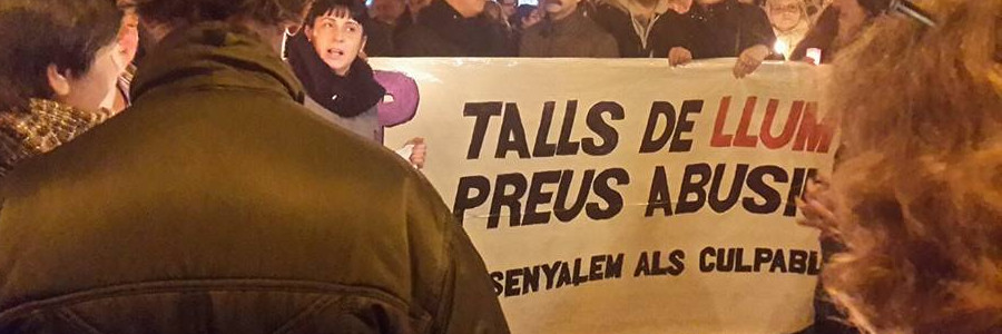 El moviment veïnal encén el rebuig contra el model elèctric